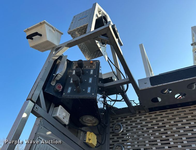 image for item EJ5335 2001 American LaFrance Eagle aerial platform fire truck