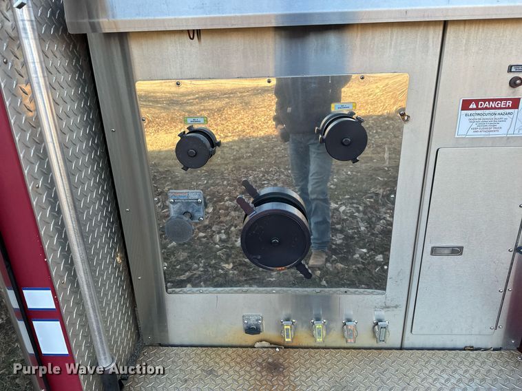 image for item EJ5335 2001 American LaFrance Eagle aerial platform fire truck