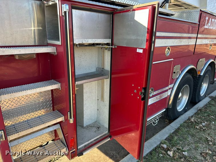 image for item EJ5335 2001 American LaFrance Eagle aerial platform fire truck