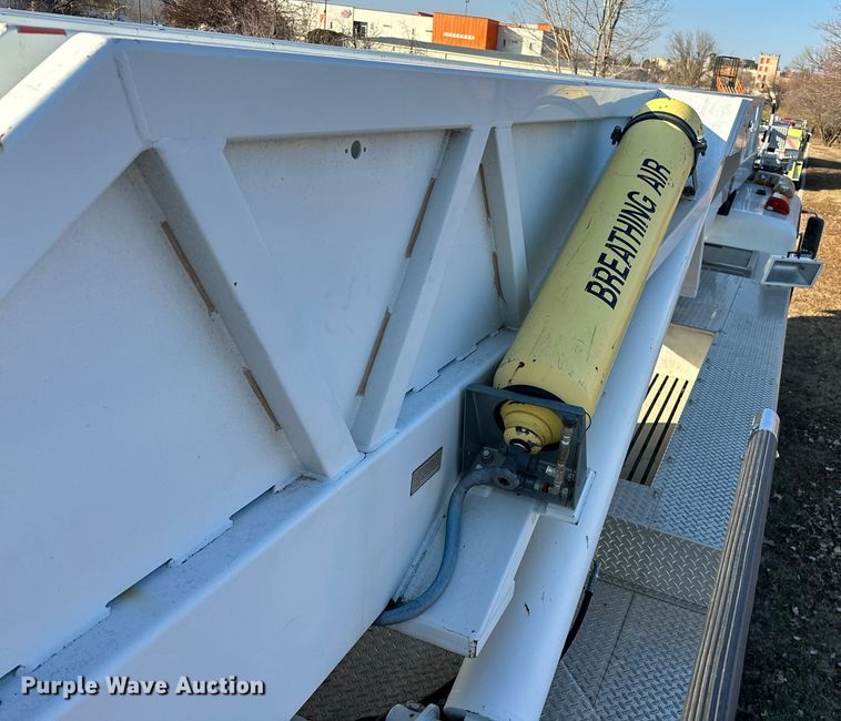 image for item EJ5335 2001 American LaFrance Eagle aerial platform fire truck