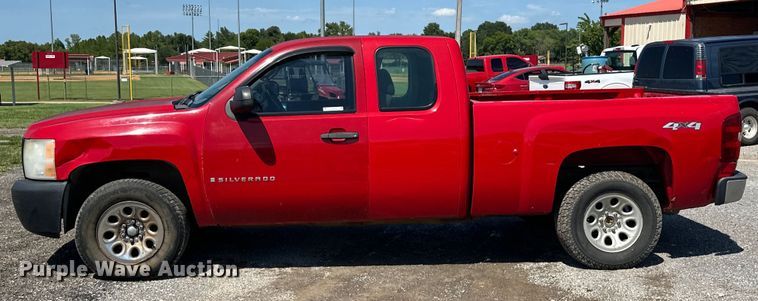 image for item EJ8875 2007 Chevrolet  Silverado 1500 Ext. Cab pickup truck