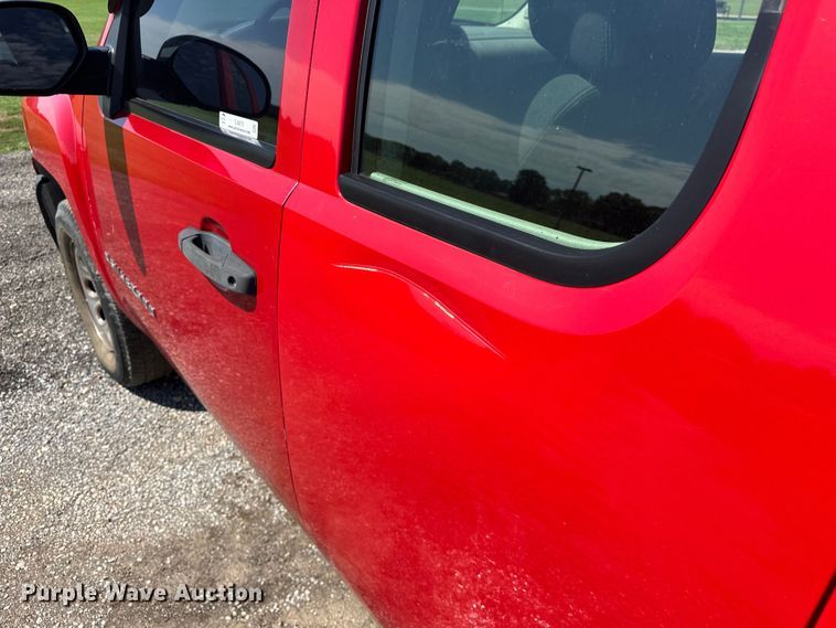 image for item EJ8875 2007 Chevrolet  Silverado 1500 Ext. Cab pickup truck