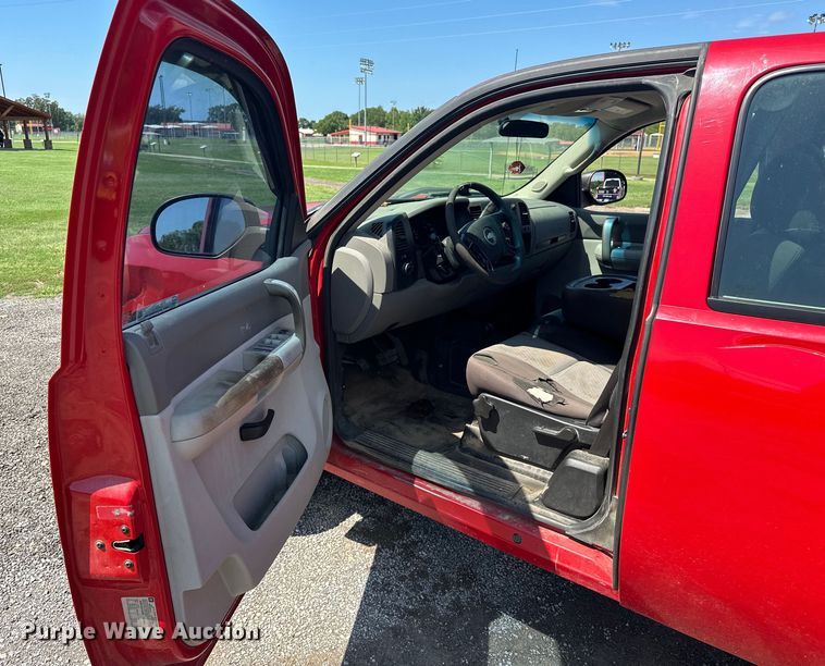 image for item EJ8875 2007 Chevrolet  Silverado 1500 Ext. Cab pickup truck