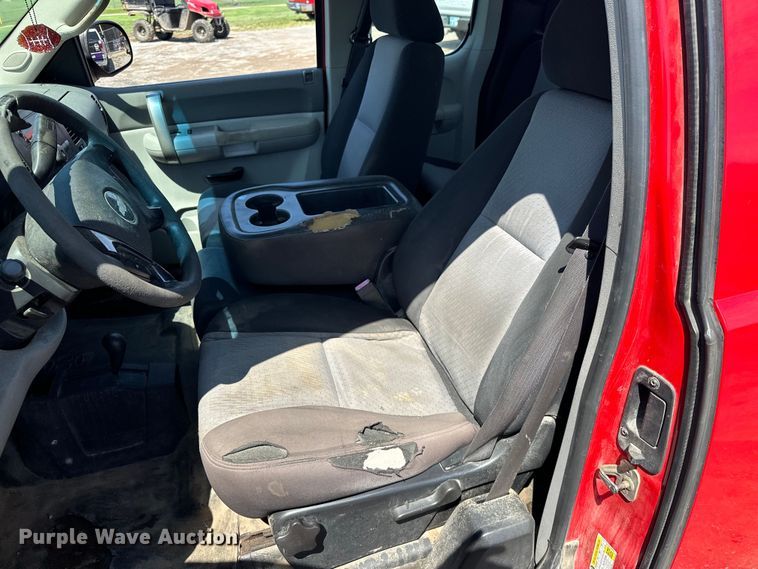 image for item EJ8875 2007 Chevrolet  Silverado 1500 Ext. Cab pickup truck