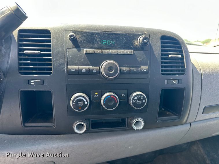 image for item EJ8875 2007 Chevrolet  Silverado 1500 Ext. Cab pickup truck