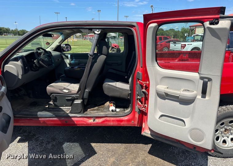 image for item EJ8875 2007 Chevrolet  Silverado 1500 Ext. Cab pickup truck