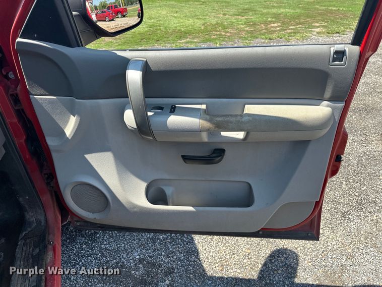 image for item EJ8875 2007 Chevrolet  Silverado 1500 Ext. Cab pickup truck