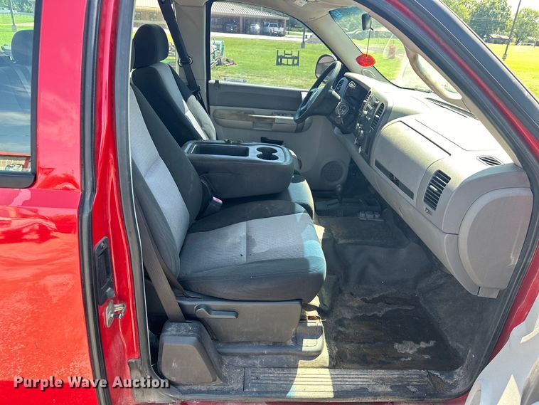 image for item EJ8875 2007 Chevrolet  Silverado 1500 Ext. Cab pickup truck