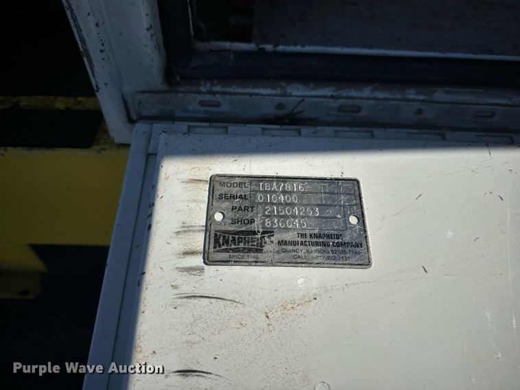 image for item EN5031 2001 Freightliner FL70 bucket truck