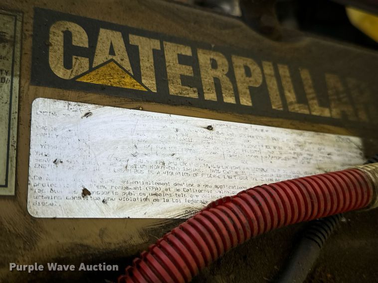 image for item EN5031 2001 Freightliner FL70 bucket truck