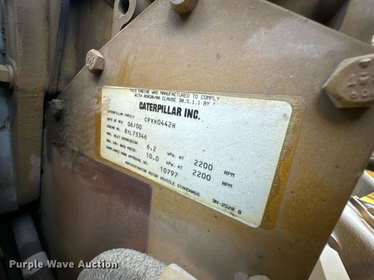 image for item EN5031 2001 Freightliner FL70 bucket truck