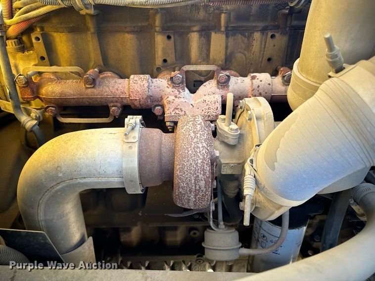 image for item EN5031 2001 Freightliner FL70 bucket truck