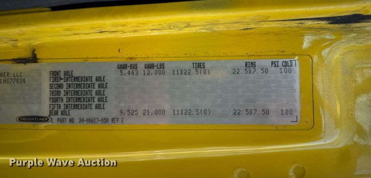 image for item EN5031 2001 Freightliner FL70 bucket truck