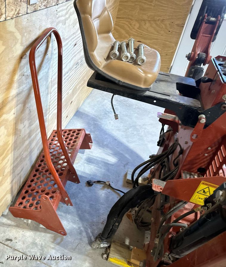 image for item EN5035 2019 Ditch Witch A323 trencher backhoe attachment