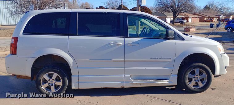 image for item EO0518 2010 Dodge Grand Caravan SE handicap accessible van