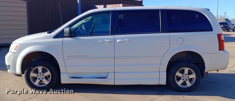 image for item EO0518 2010 Dodge Grand Caravan SE handicap accessible van