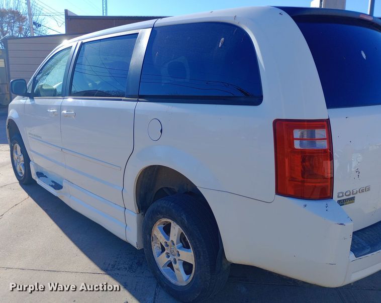 image for item EO0518 2010 Dodge Grand Caravan SE handicap accessible van