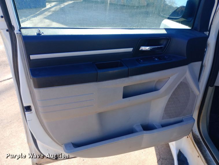 image for item EO0518 2010 Dodge Grand Caravan SE handicap accessible van