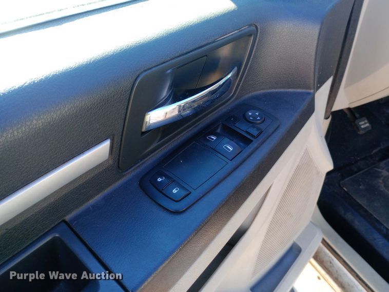 image for item EO0518 2010 Dodge Grand Caravan SE handicap accessible van
