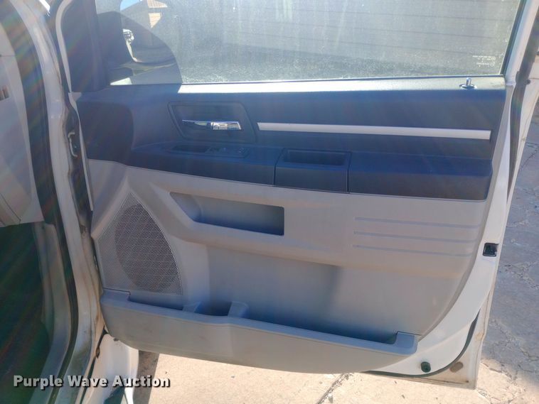 image for item EO0518 2010 Dodge Grand Caravan SE handicap accessible van