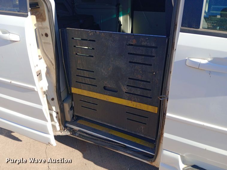 image for item EO0518 2010 Dodge Grand Caravan SE handicap accessible van