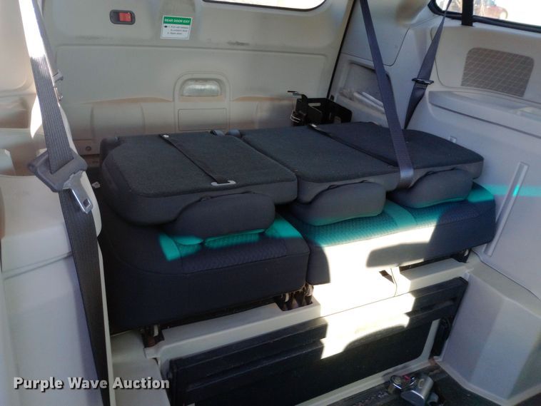 image for item EO0518 2010 Dodge Grand Caravan SE handicap accessible van