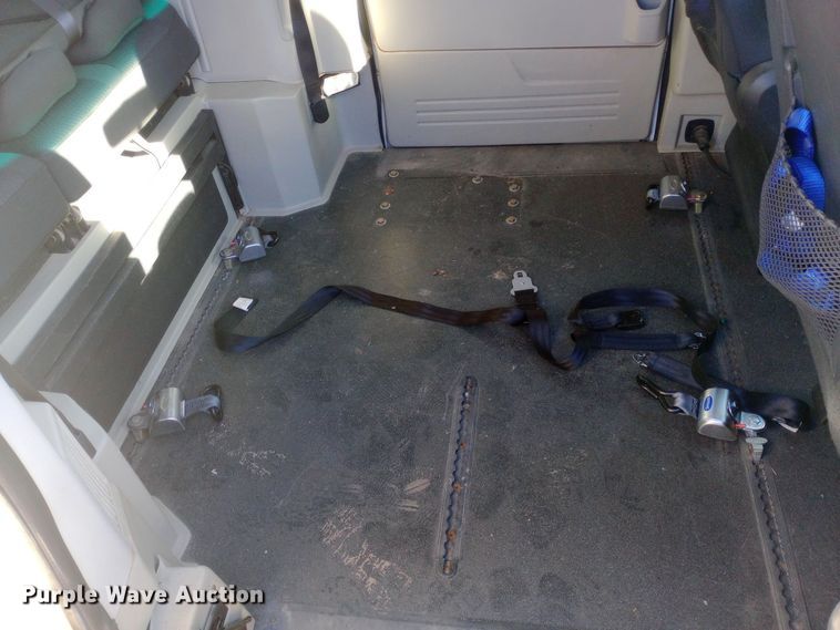image for item EO0518 2010 Dodge Grand Caravan SE handicap accessible van