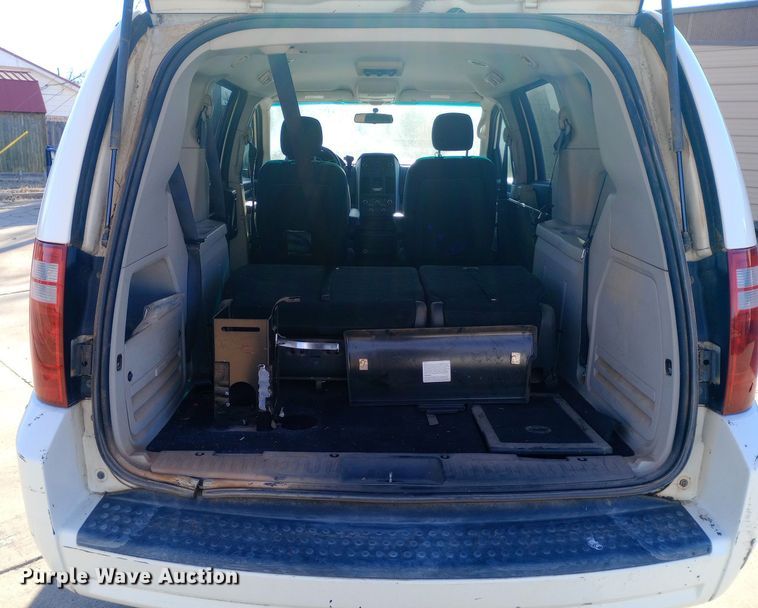 image for item EO0518 2010 Dodge Grand Caravan SE handicap accessible van