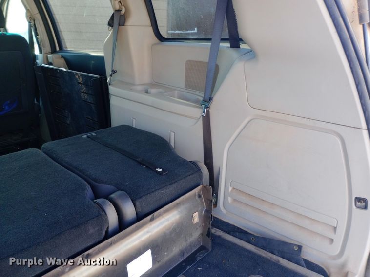 image for item EO0518 2010 Dodge Grand Caravan SE handicap accessible van