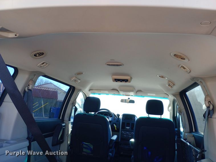 image for item EO0518 2010 Dodge Grand Caravan SE handicap accessible van