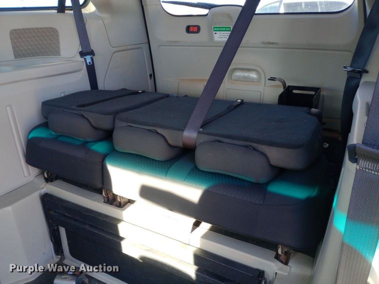 image for item EO0518 2010 Dodge Grand Caravan SE handicap accessible van