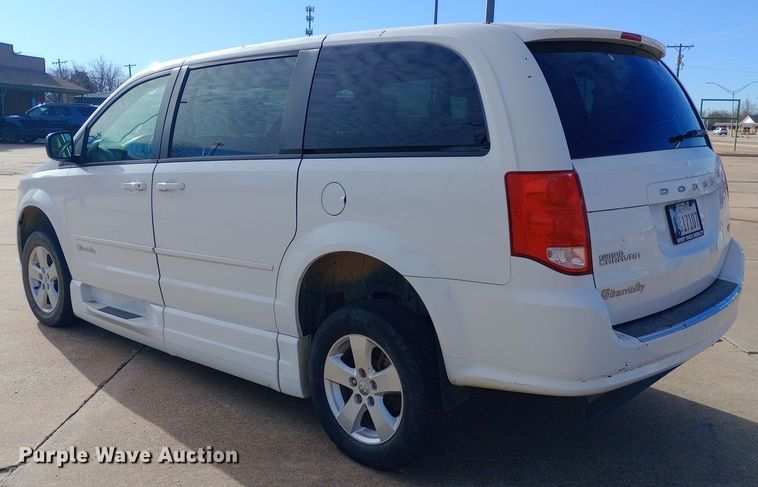 image for item EO0519 2016 Dodge Grand Caravan handicap accessible van