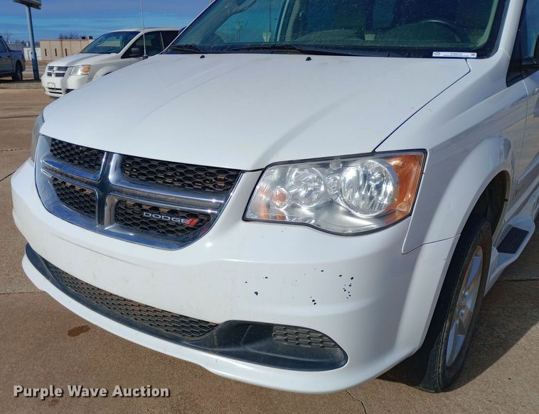 image for item EO0519 2016 Dodge Grand Caravan handicap accessible van