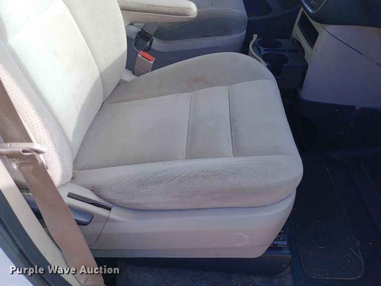 image for item EO0519 2016 Dodge Grand Caravan handicap accessible van