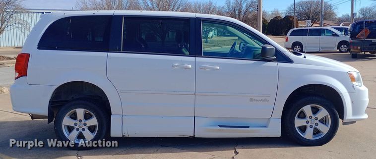 image for item EO0520 2016 Dodge  Grand Caravan  handicap accessible van