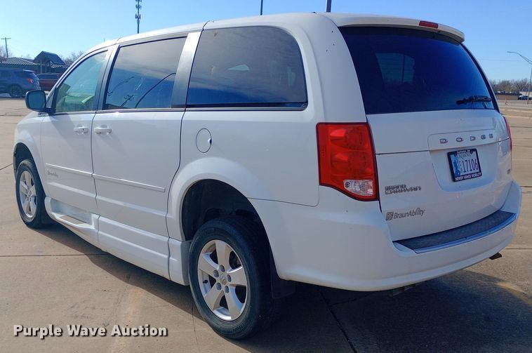 image for item EO0520 2016 Dodge  Grand Caravan  handicap accessible van