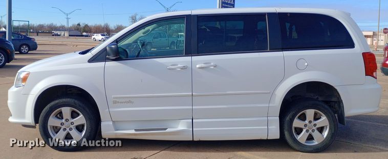 image for item EO0520 2016 Dodge  Grand Caravan  handicap accessible van