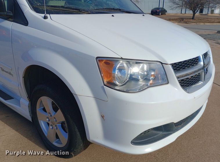 image for item EO0520 2016 Dodge  Grand Caravan  handicap accessible van
