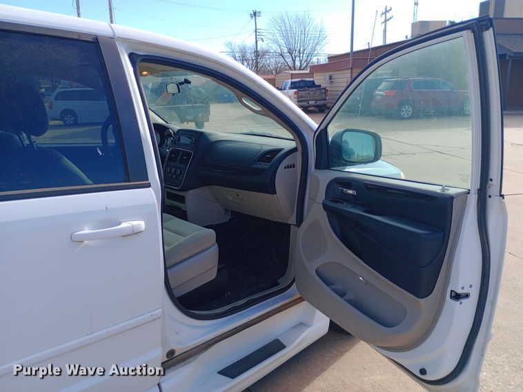 image for item EO0520 2016 Dodge  Grand Caravan  handicap accessible van