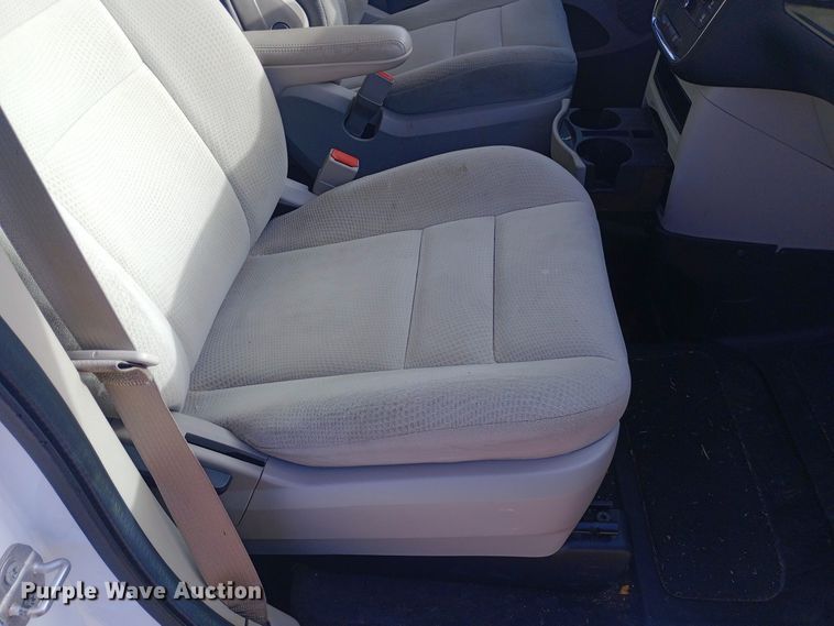 image for item EO0520 2016 Dodge  Grand Caravan  handicap accessible van