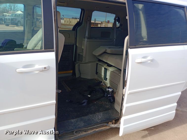 image for item EO0520 2016 Dodge  Grand Caravan  handicap accessible van