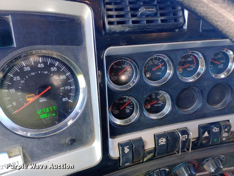 image for item EO0531 2010 Kenworth T470 dump truck