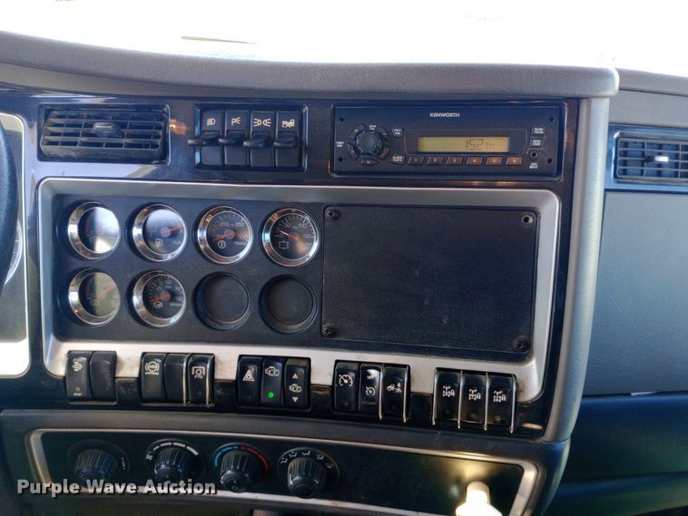 image for item EO0531 2010 Kenworth T470 dump truck