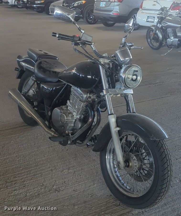 image for item EQ2120 2009 Suzuki GZ250 motorcycle