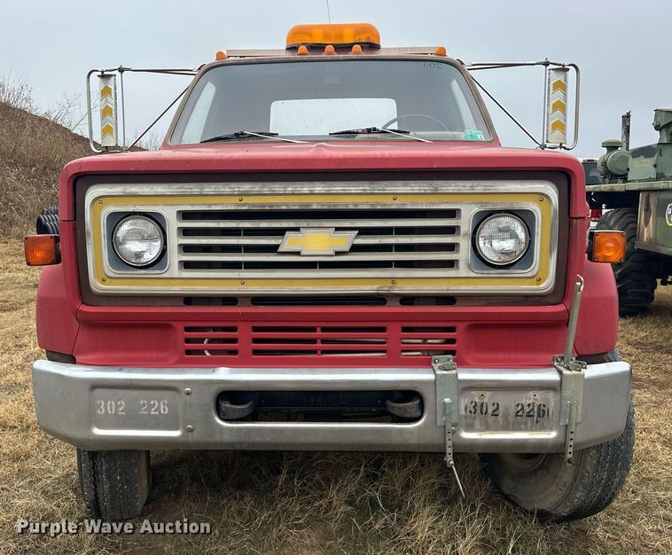 image for item ER1036 1986 Chevrolet C70 truck cab and chassis