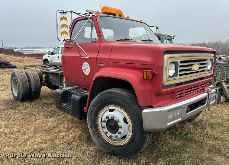 image for item ER1036 1986 Chevrolet C70 truck cab and chassis