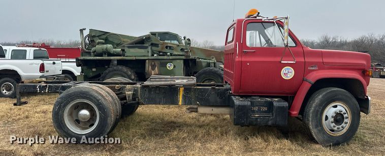 image for item ER1036 1986 Chevrolet C70 truck cab and chassis