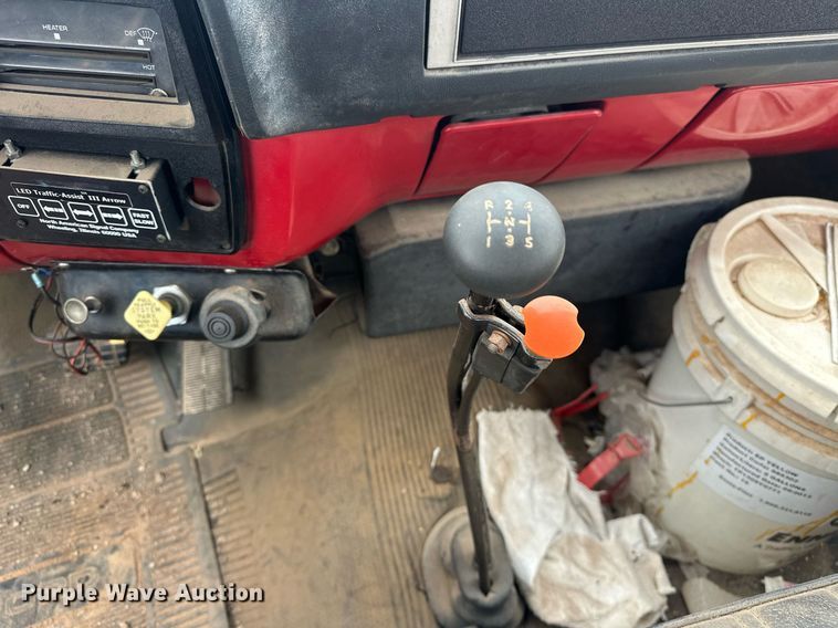 image for item ER1036 1986 Chevrolet C70 truck cab and chassis