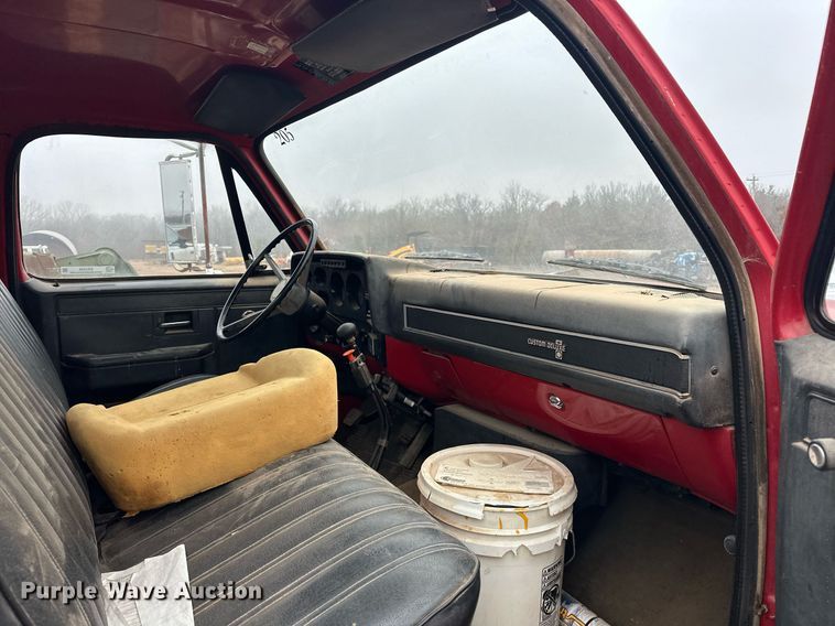 image for item ER1036 1986 Chevrolet C70 truck cab and chassis