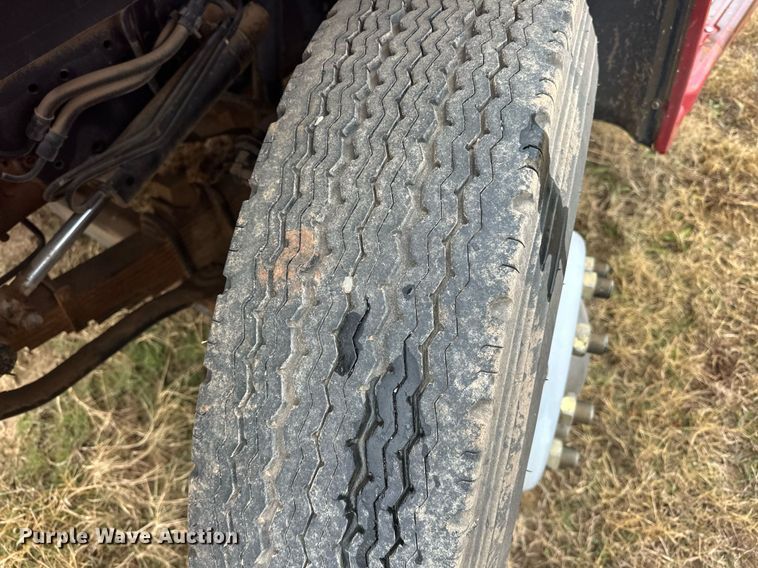 image for item ER1036 1986 Chevrolet C70 truck cab and chassis